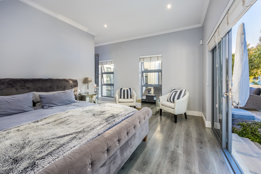 4 Bedroom Property for Sale in Graanendal Western Cape